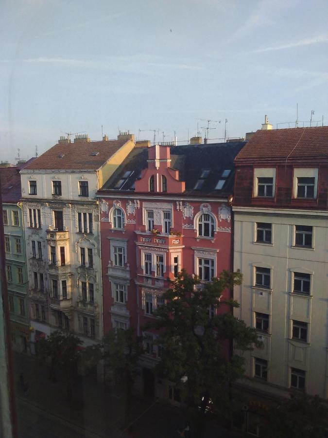 Hotel Praha Club Bed & Breakfast Екстер'єр фото