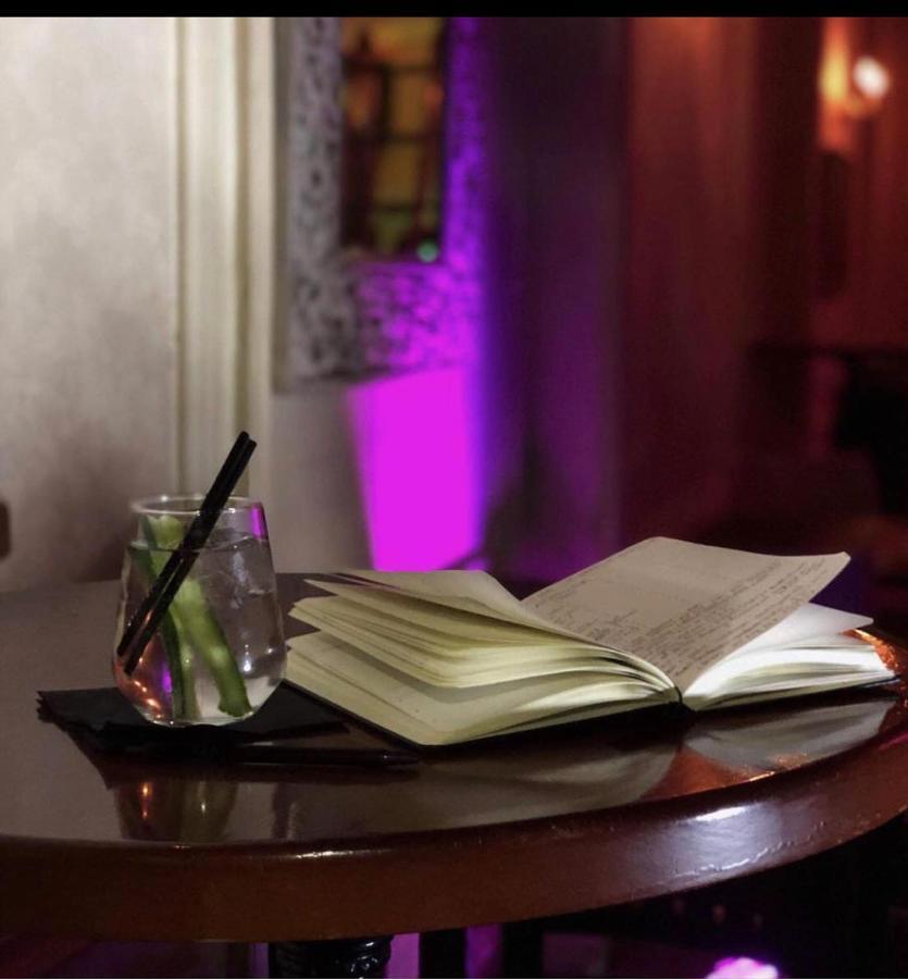 Hotel Praha Club Bed & Breakfast Екстер'єр фото