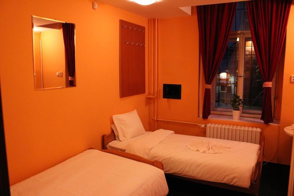 Hotel Praha Club Bed & Breakfast Екстер'єр фото